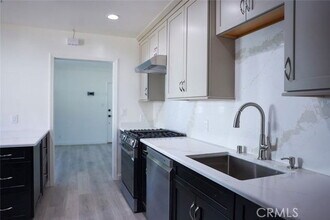 11253 Segrell Wy in Culver City, CA - Building Photo - Building Photo