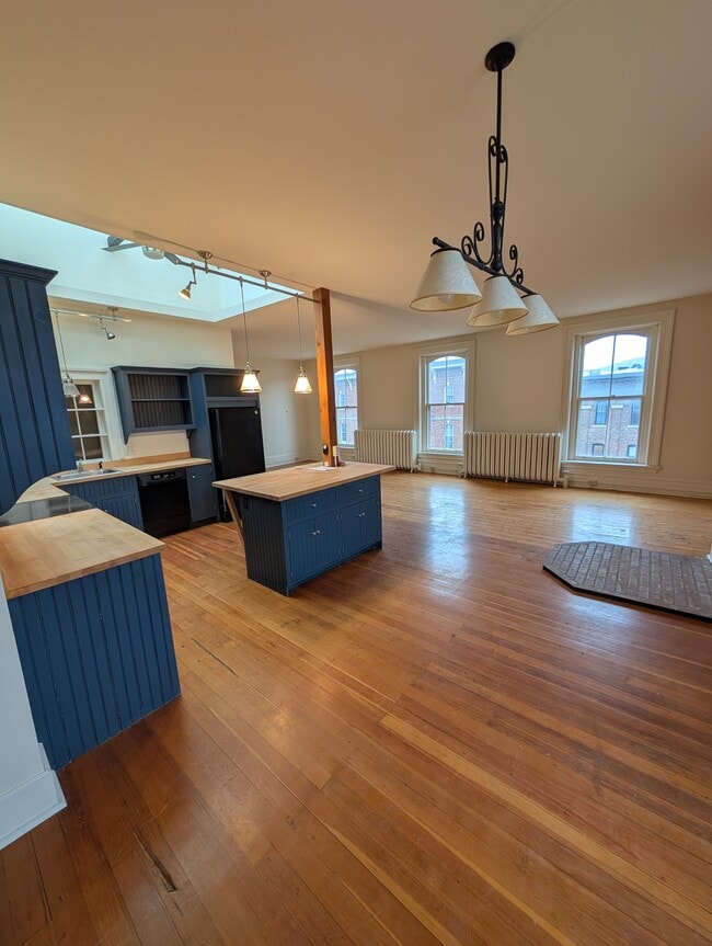 332 Main St, Unit 3rd in Bennington, VT - Building Photo - Building Photo