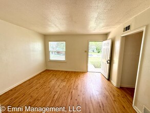 807 Crockett Dr in Killeen, TX - Building Photo - Building Photo