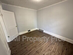 2853 N Booth St in Milwaukee, WI - Building Photo - Building Photo