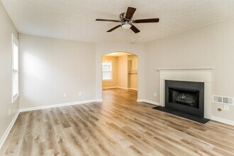 3096 Heatherbrook Trce in Canton, GA - Foto de edificio - Building Photo