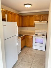 1310 Berlin Tpke in Wethersfield, CT - Building Photo - Building Photo