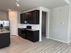 151 Bent Crk Ln in Andice, TX - Building Photo - Building Photo