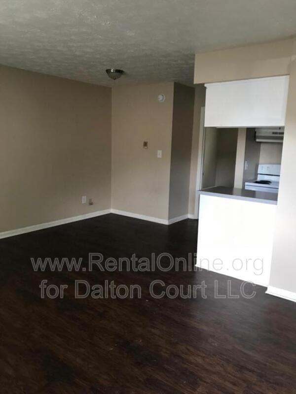 1972 Cambridge Dr in Lexington, KY - Building Photo - Building Photo