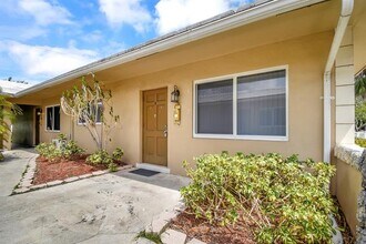 4751 NE 21st Terrace in Lighthouse Point, FL - Building Photo - Building Photo