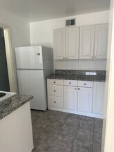 2216 Windom Pl in Virginia Beach, VA - Building Photo - Building Photo