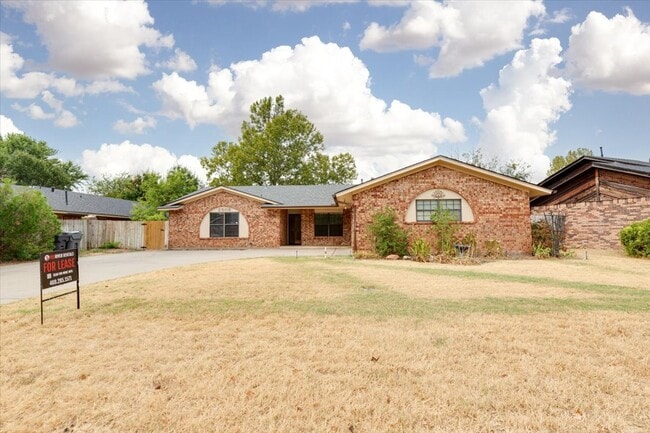 2508 NE Turtle Creek Dr in Lawton, OK - Building Photo - Building Photo