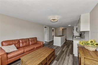 304 San Carlos Ave in North Port, FL - Building Photo - Building Photo