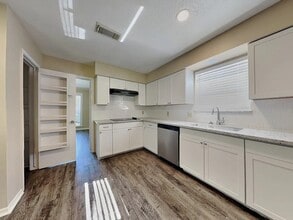 1116 Misty Lea Ln in Houston, TX - Building Photo - Building Photo