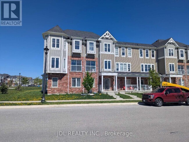 40 Village Gate Dr in Wasaga Beach, ON - Building Photo - Building Photo