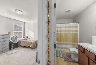 6804 SW Whitmarsh Rd in Bentonville, AR - Building Photo - Building Photo