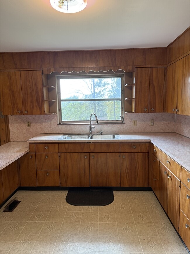 307 Iroquois Dr in Knoxville, TN - Building Photo - Building Photo