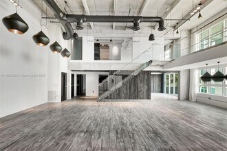 1749 NE Miami Ct in Miami, FL - Building Photo - Building Photo