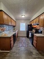 Huntington Station in Atlanta, GA - Building Photo