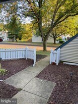 1739 McNelis Dr in Southampton, PA - Building Photo