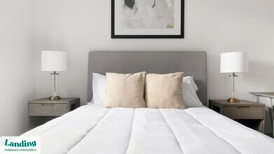 930 Howell Mill Rd NW, Unit 1126 in Atlanta, GA - Foto de edificio - Building Photo