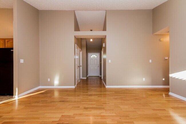 274 Glendale Ct in Avon, IN - Building Photo - Building Photo