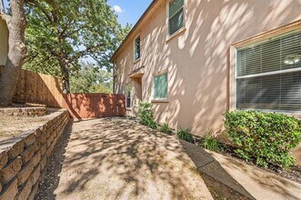 609 Rosemead Dr in Euless, TX - Building Photo - Building Photo