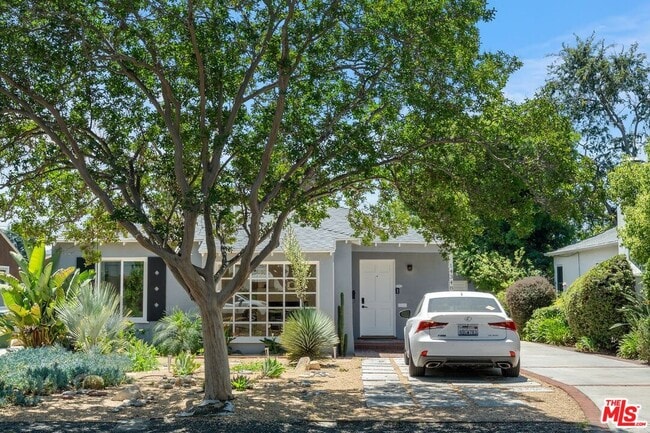 property at 14348 Collins St