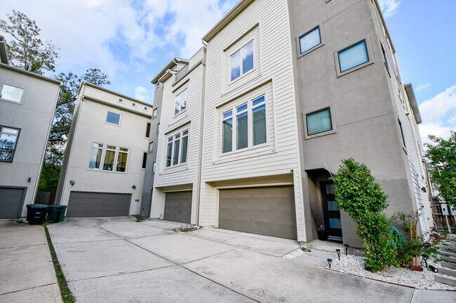 2905 Gillespie St in Houston, TX - Building Photo - Building Photo