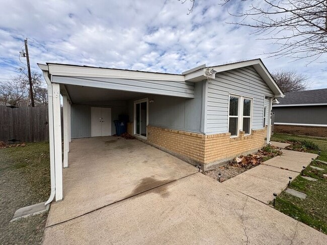 property at 400 Lakeside Dr