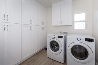 15256 Clymer St in San Fernando, CA - Building Photo - Building Photo
