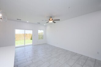 9921 Bijan Dr in Laredo, TX - Building Photo - Building Photo