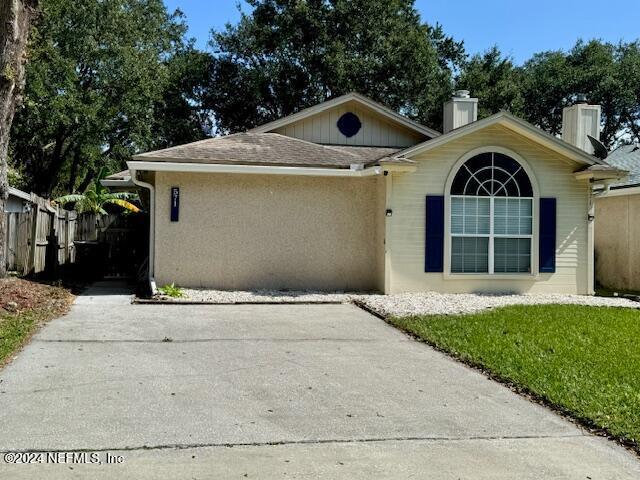 571 Camelia St in Atlantic Beach, FL - Foto de edificio