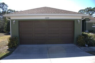 10107 Sunburst Ct in Spring Hill, FL - Building Photo - Building Photo