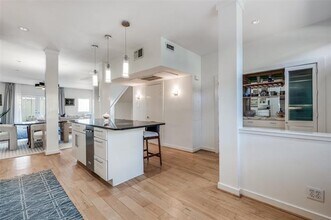 7404 W Northwest Hwy in Dallas, TX - Building Photo - Building Photo