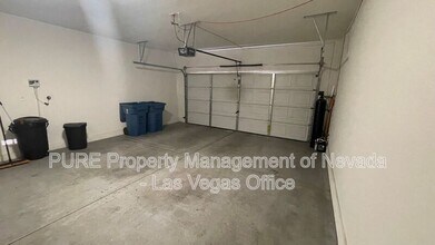 10445 Orchard Ladge St in Las Vegas, NV - Building Photo - Building Photo