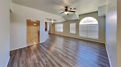 2013 Cedar Meadow Ln in Edmond, OK - Building Photo - Building Photo