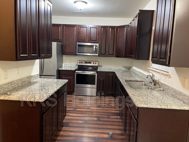 5025 John St in Chesapeake, VA - Building Photo - Building Photo