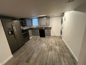 4640 S Lowell Blvd, Unit B in Englewood, CO - Building Photo - Building Photo