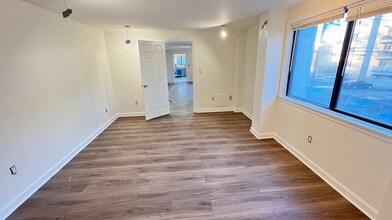 295 W Wyoming Ave in Stoneham, MA - Building Photo - Building Photo