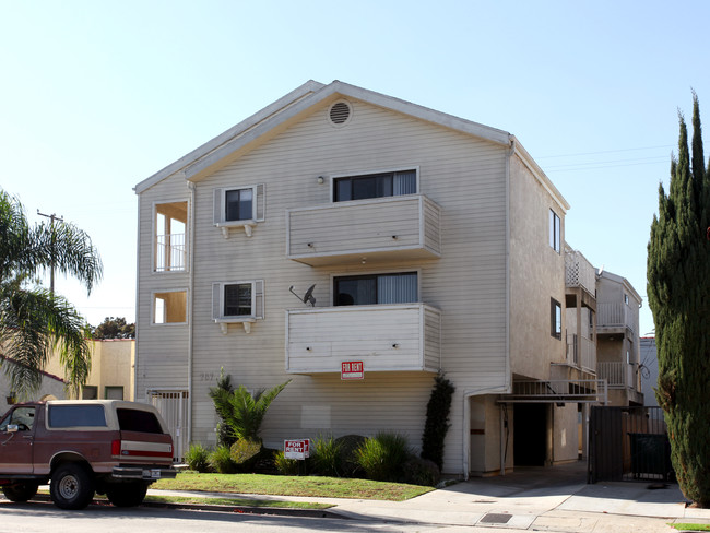 767 Redondo Ave in Long Beach, CA - Building Photo - Building Photo