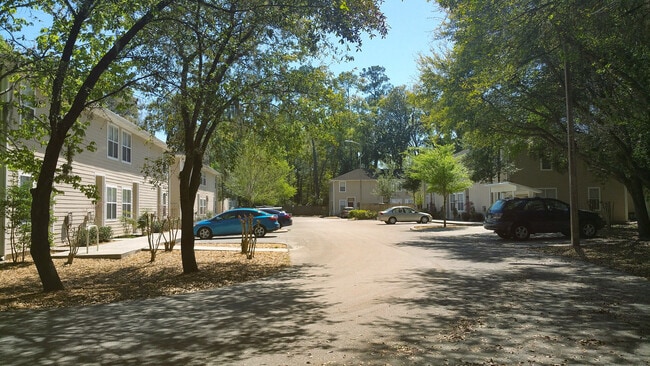 1710 NW 7th St in Gainesville, FL - Building Photo - Building Photo