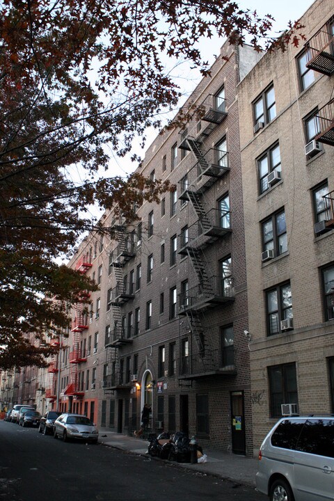 2547 Aqueduct Ave in Bronx, NY - Foto de edificio