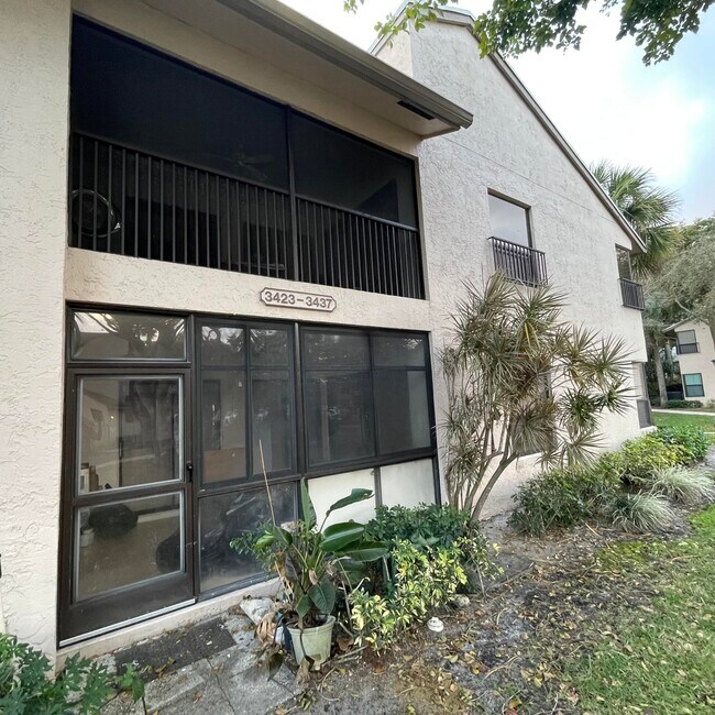 3427 NW 47th Ave in Coconut Creek, FL - Building Photo - Building Photo
