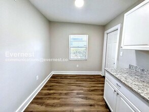 1308 Melrose Ave S in St. Petersburg, FL - Foto de edificio - Building Photo