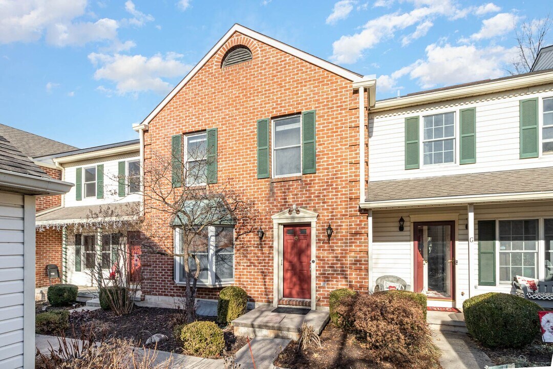 2039F Raleigh Rd in Hummelstown, PA - Building Photo