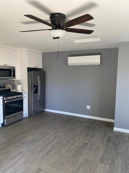 222 W 6th Ave in Escondido, CA - Building Photo