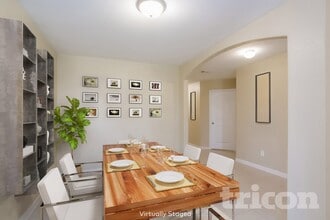 821 Painted Bison Dr in La Marque, TX - Building Photo - Building Photo