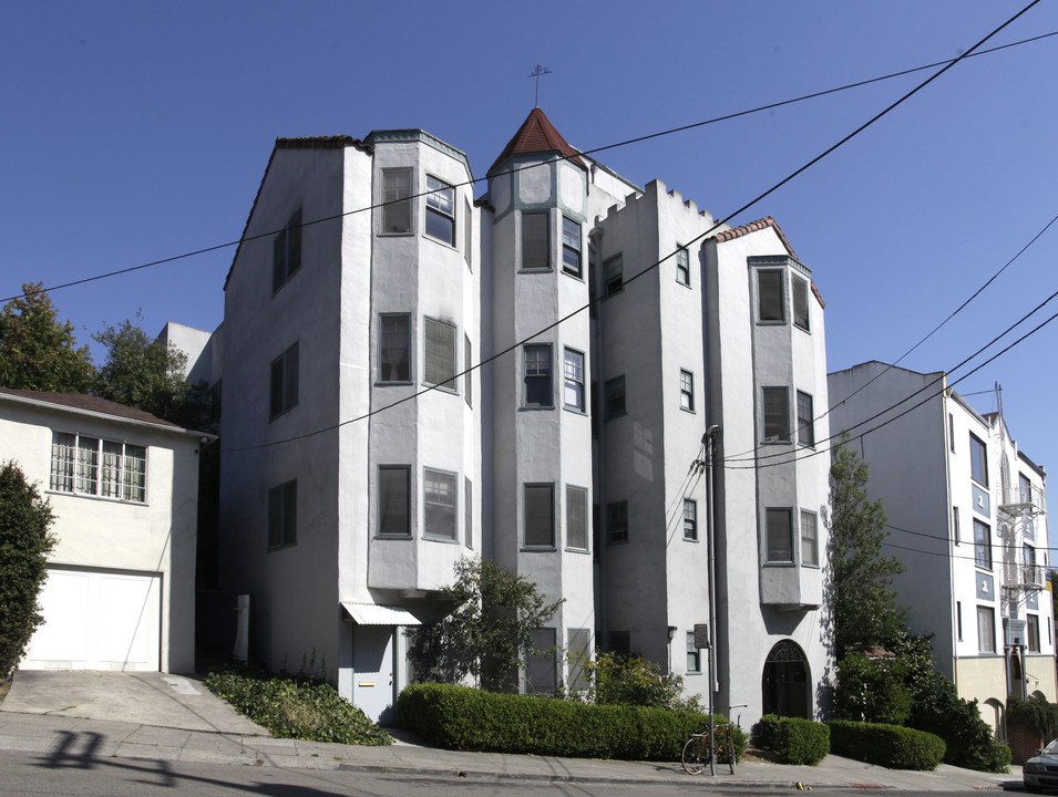 St. Croix Apartments in Oakland, CA - Building Photo