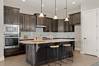 7109 Cut Plains Trail in Austin, TX - Building Photo - Building Photo