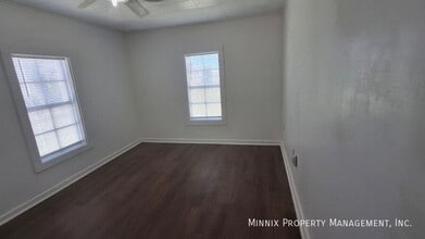 102 N 11th St in Canyon, TX - Foto de edificio - Building Photo