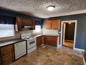 318 W Feather Pl in Andover, KS - Building Photo - Building Photo