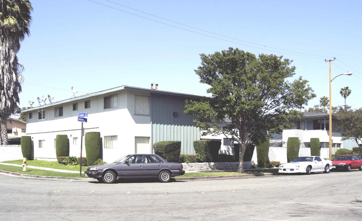 535 E Adams St in Long Beach, CA - Foto de edificio