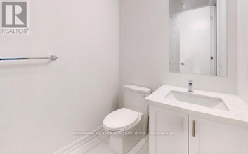 15-2415 Ellerslie Ave in Toronto, ON - Building Photo - Building Photo