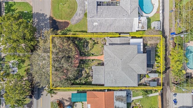1111 Washington St in Hollywood, FL - Building Photo - Building Photo